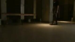 Someone was fucked in the dark by a mysterious figure, with intense passion