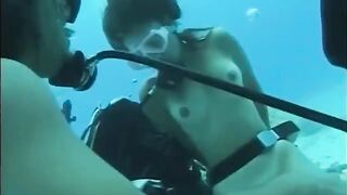A guy fucked a hairy girl with a nice pussy in water