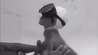 Diver made blowjob to the aqualangist while he was in the water