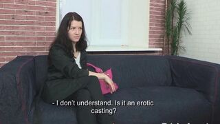An agent has sex with a girl for 700 euros