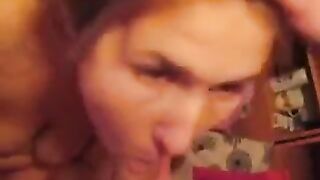 The guy finished right in the mouth of a stunning beauty