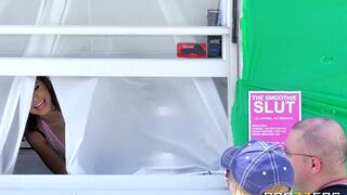 A guy fucked his girlfriend in a mobile diner, she has beautiful tits