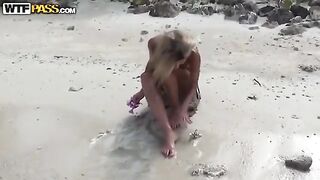 A couple has a private sex on the Russian beach and reaches a strong climax