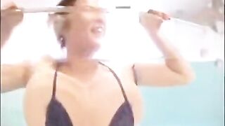 The girl sucks the dick of her guy, it was small