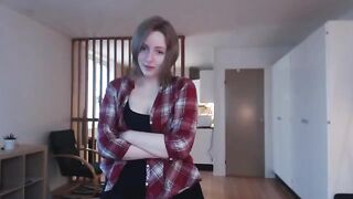 Babe can't handle the big dildo, it's just too much!