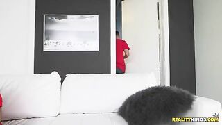A man roughly fucked a pretty woman in the shower