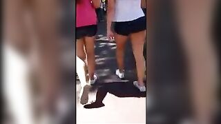 A student with a stunning figure has been spotted