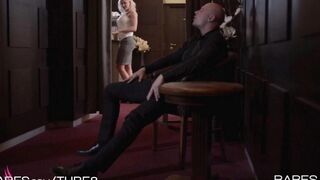 A cute blonde girl demonstrates her professional skills in sex