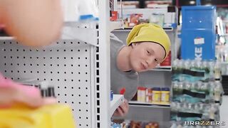 Bodega Bro Unlocks Unpossible Achievement - Jordyn Falls, Gaby Ortega