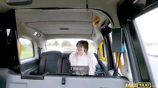 Fucking beauty in the car, a thrilling HD scene
