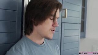 A mother left her son without supervision and he called his stepmom