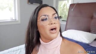 A landlady is getting fucked by her tenant in the garage