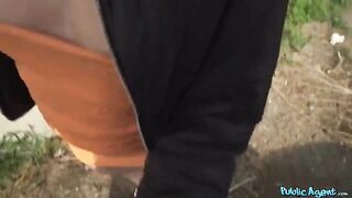 Italian brunette lost her phone and was picked up by a guy in the street