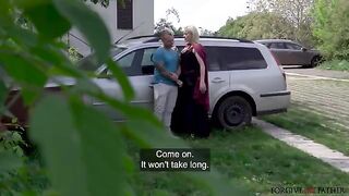 A hot unexpected sex with a blonde MILF in the car