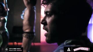 The dancer Jewelz Blu gets her pussy smashed by a huge dick in a bar