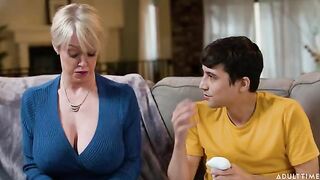 The guy did not expect such an act from his stepmother, but he liked it