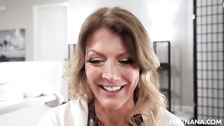 A hot MILF got on top of my cock with her juicy ass