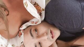 The guy gently interacted with her hole, the woman groaned with pleasure
