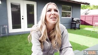 Cute girls in anal sex for the first time have passed the frontier