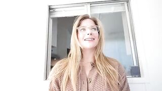 Jess Cromwell gets fucked under the table and receives a huge load on her face