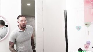 He got out of bed only thanks to his clever tongue