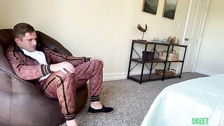 You can learn how to properly suck a dick in this video
