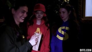 My eyes are darting around from the choice of pussies - Foursome