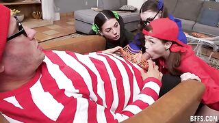 My eyes are darting around from the choice of pussies - Foursome