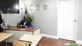 This teacher has the best pointer, and here's why