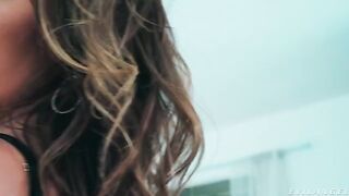 I see the anal target, a daring brunette act