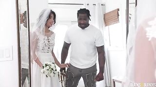 The bride chose a guy according to the size of his cock