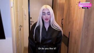 A girl came to her friend just to get fucked with a dick