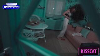 I could feel the sexual energy with every move she made