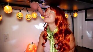 The spirit of Halloween sets the rhythm with intense lips