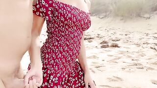 A hot babe got fucked hard on the nude beach