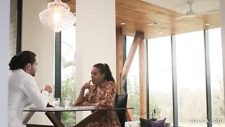Therapist invited her client to dinner at her house for a romantic evening