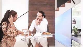 Therapist invited her client to dinner at her house for a romantic evening